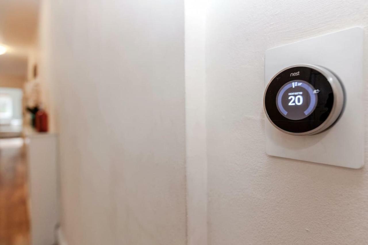 3 Bedroom Garden Flat - Central Location ロンドン エクステリア 写真