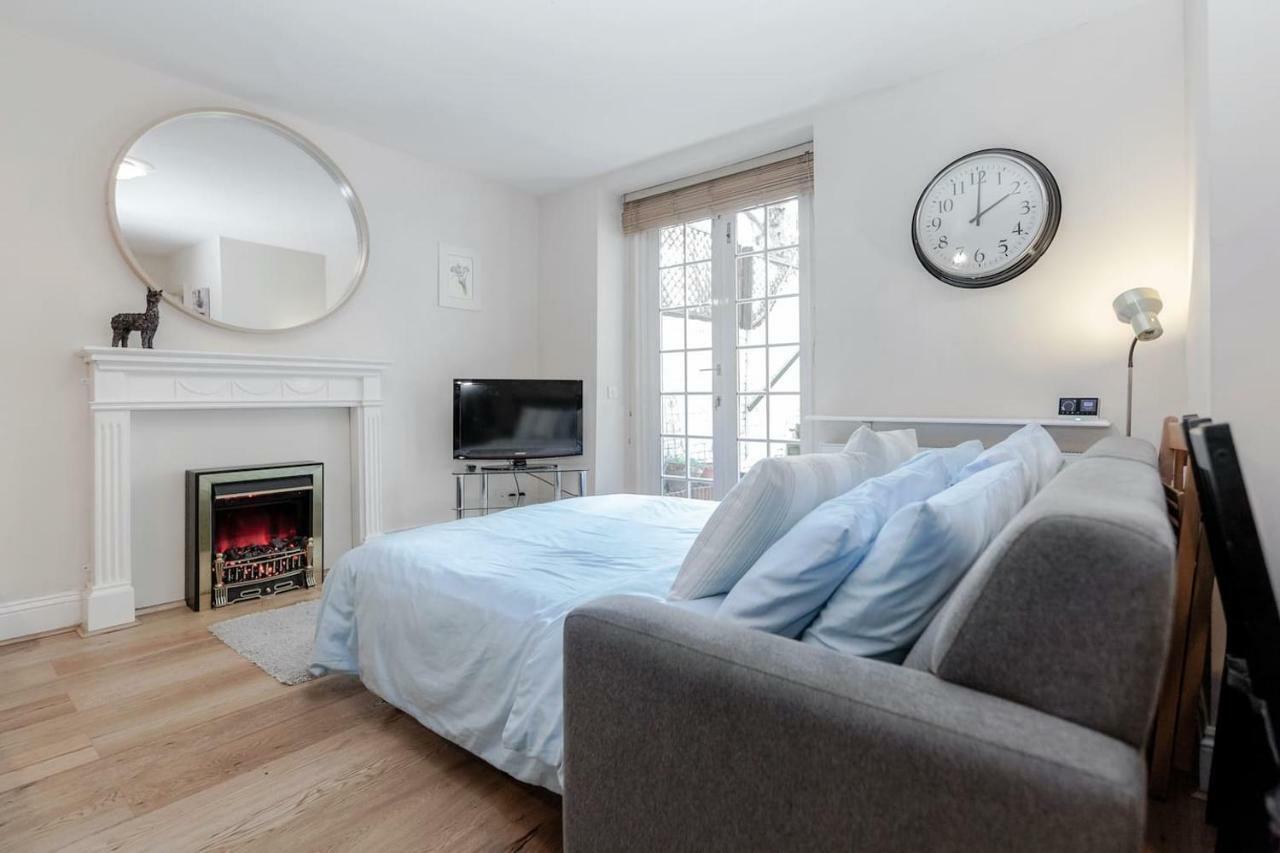 3 Bedroom Garden Flat - Central Location ロンドン エクステリア 写真
